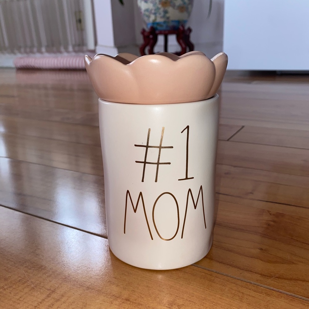 Rae Dunn #1 Mom Candle